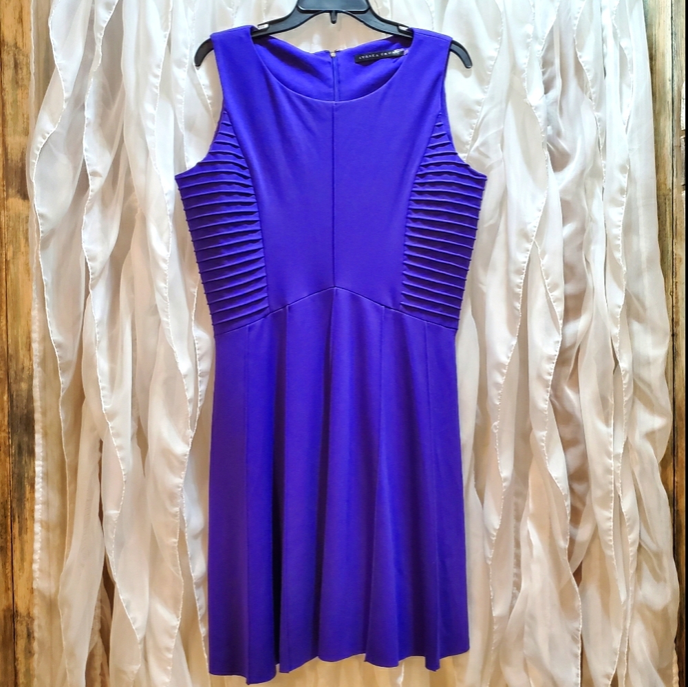 OFFERS? 🙋‍♀️ Rare IVANKA TRUMP 14😍 RARE Fit/Flare NWOT, Paid $165‼️